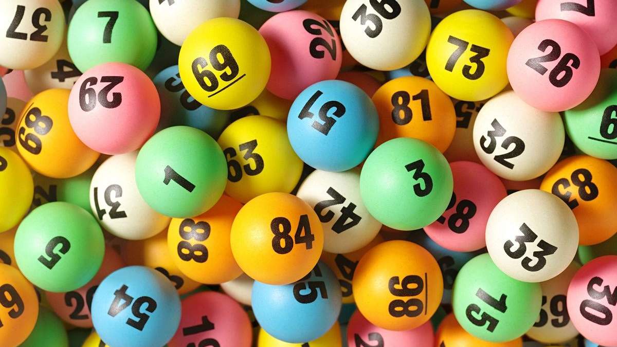 Жінка виграла 60 мільйонів канадських доларів Жінка виграла 60 мільйонів канадських доларів
