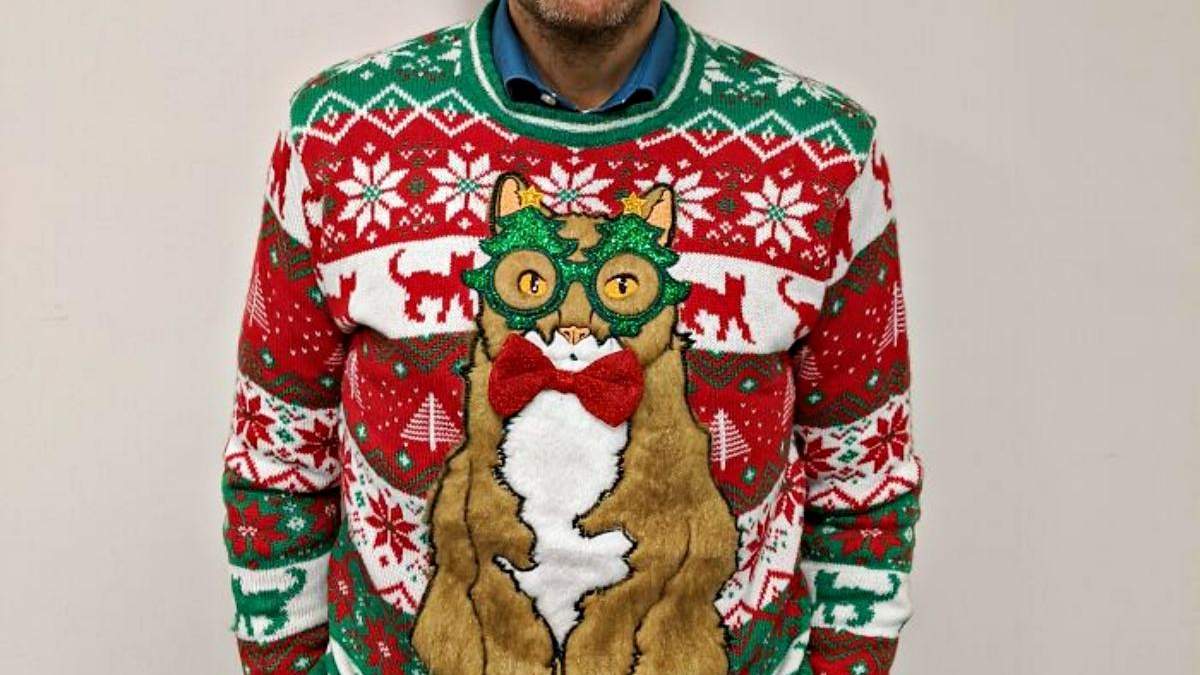 Праздничное настроение: 15 ужасных рождественских свитеров, которые рассмешат любого - Развлечения