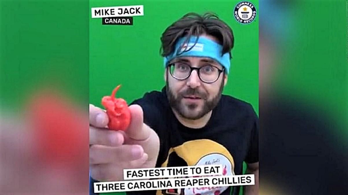 Майк Джек сьел 3 самых острых в мире перца за 10 секунд 
