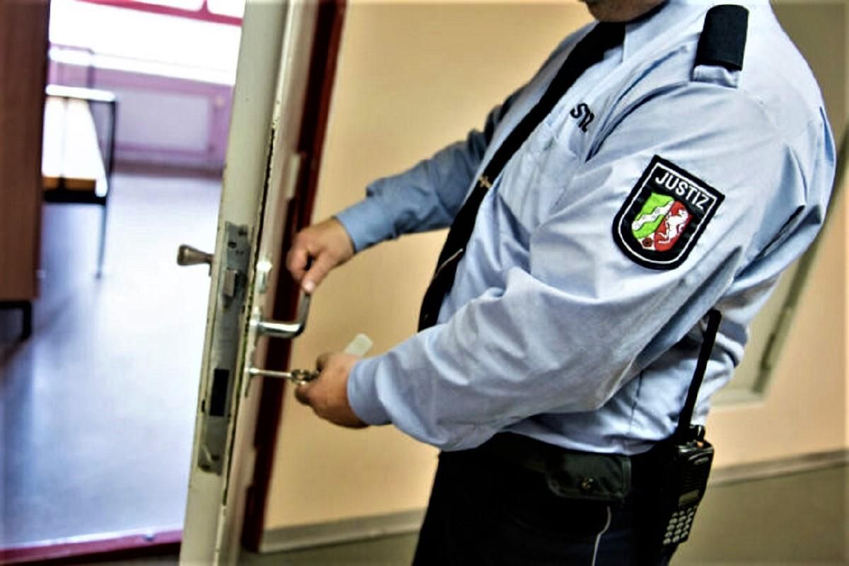 У німецькій в'язниці замінили 600 замків через стажера У німецькій в'язниці замінили 600 замків через стажера