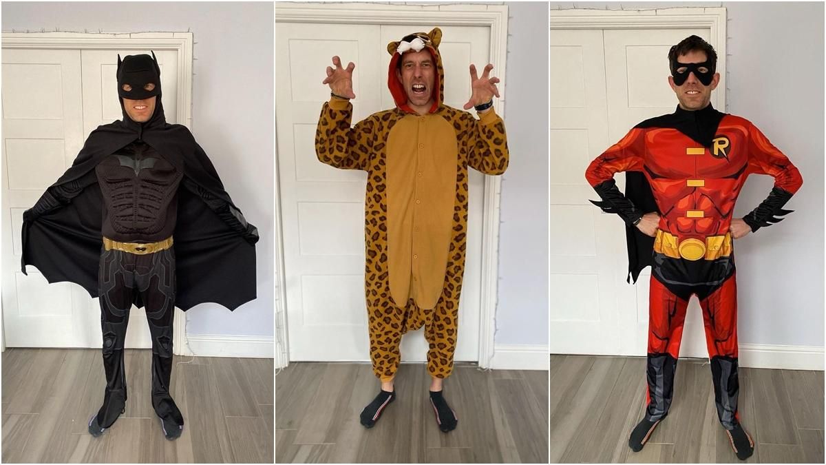 Чоловік одягає різні костюми для дзвінків у Zoom Чоловік одягає різні костюми для дзвінків у Zoom