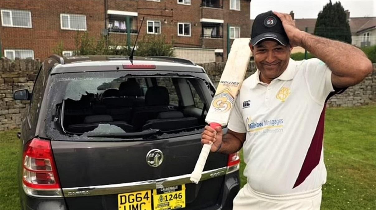 Асиф Али разбил окно своей машины во время матча Асиф Али разбил окно своей машины во время матча