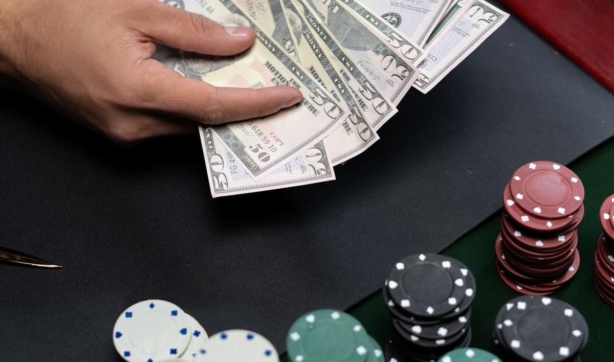 Финансовая грамотность для гемблеров: как правильно управлять деньгами, играя в казино