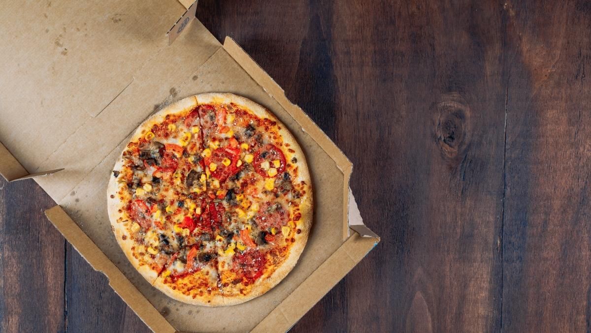 Шматок піци замість чайових Шматок піци замість чайових