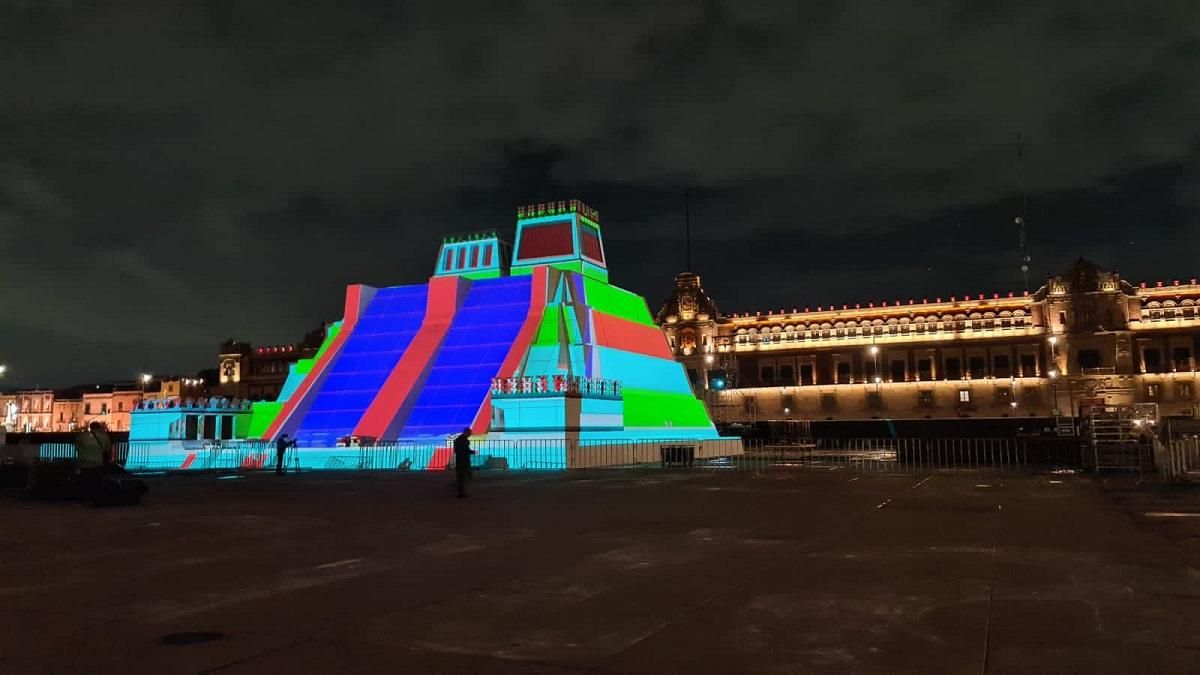 У Мексиці побудували копію піраміди ацтеків поруч зі справжньою: мережа вибухнула мемами У Мексиці побудували копію піраміди ацтеків поруч зі справжньою: мережа вибухнула мемами