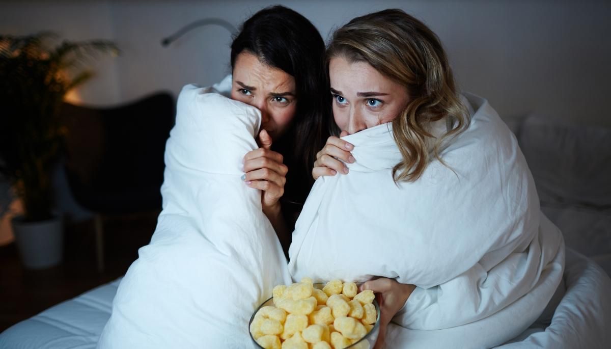 Перед Гелловіном: компанія заплатить 1300 доларів за перегляд 13 найстрашніших фільмів жахів - Розваги Перед Гелловіном: компанія заплатить 1300 доларів за перегляд 13 найстрашніших фільмів жахів - Розваги