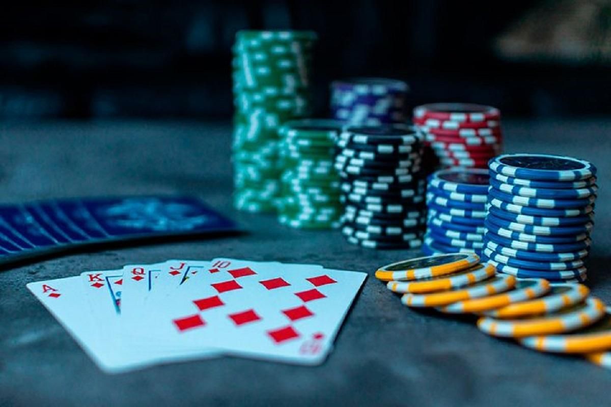 Результат сочетания карт и китайского домино: как играть в Пай Гоу покер