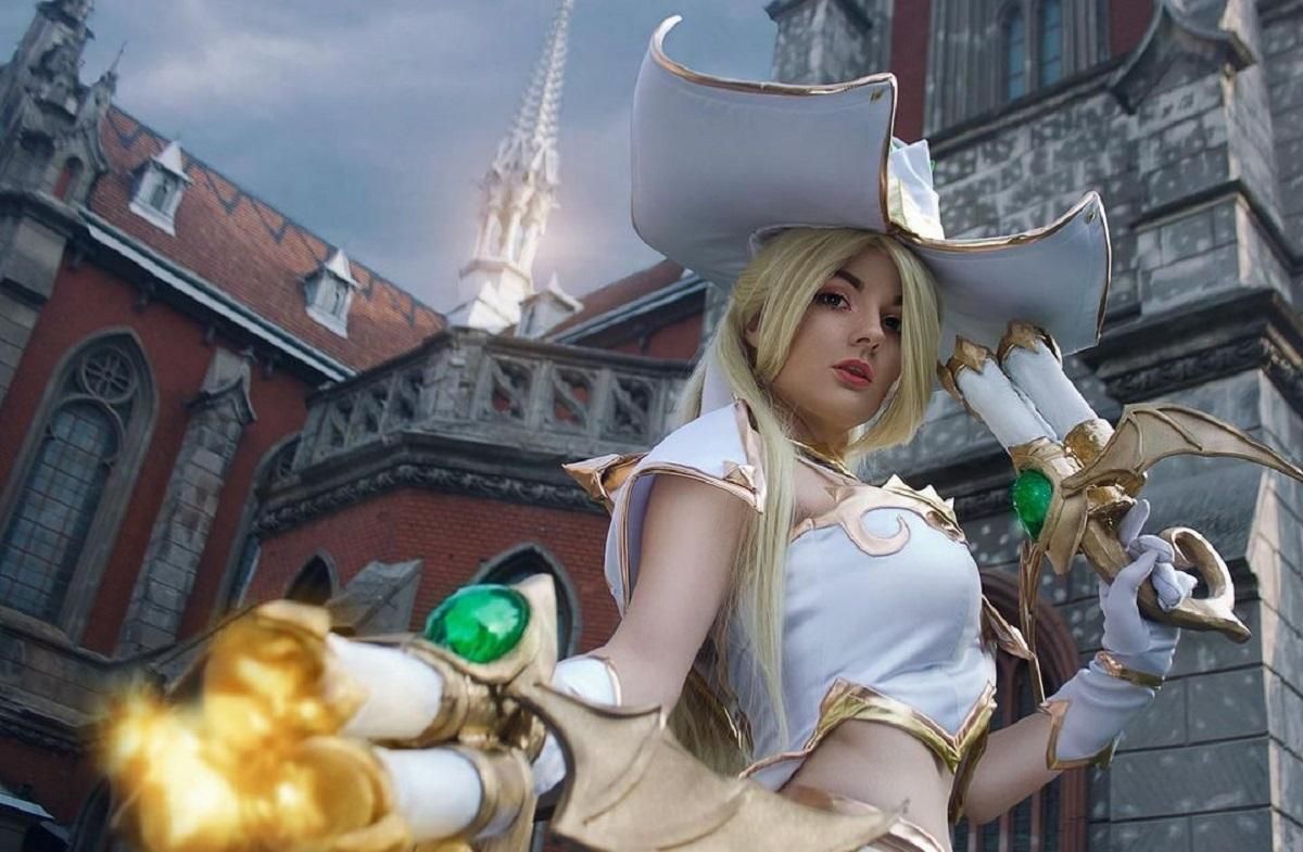 Українська модель показала відвертий косплей на відьму з гри League of Legends: чарівні фото Українська модель показала відвертий косплей на відьму з гри League of Legends: чарівні фото