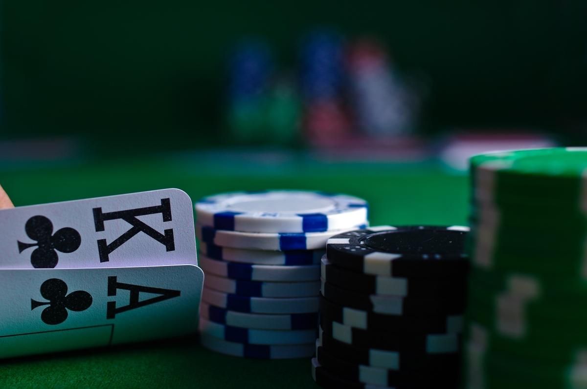 Возрастные ограничения для гемблеров: со скольких лет можно играть в казино в разных странах - Развлечения