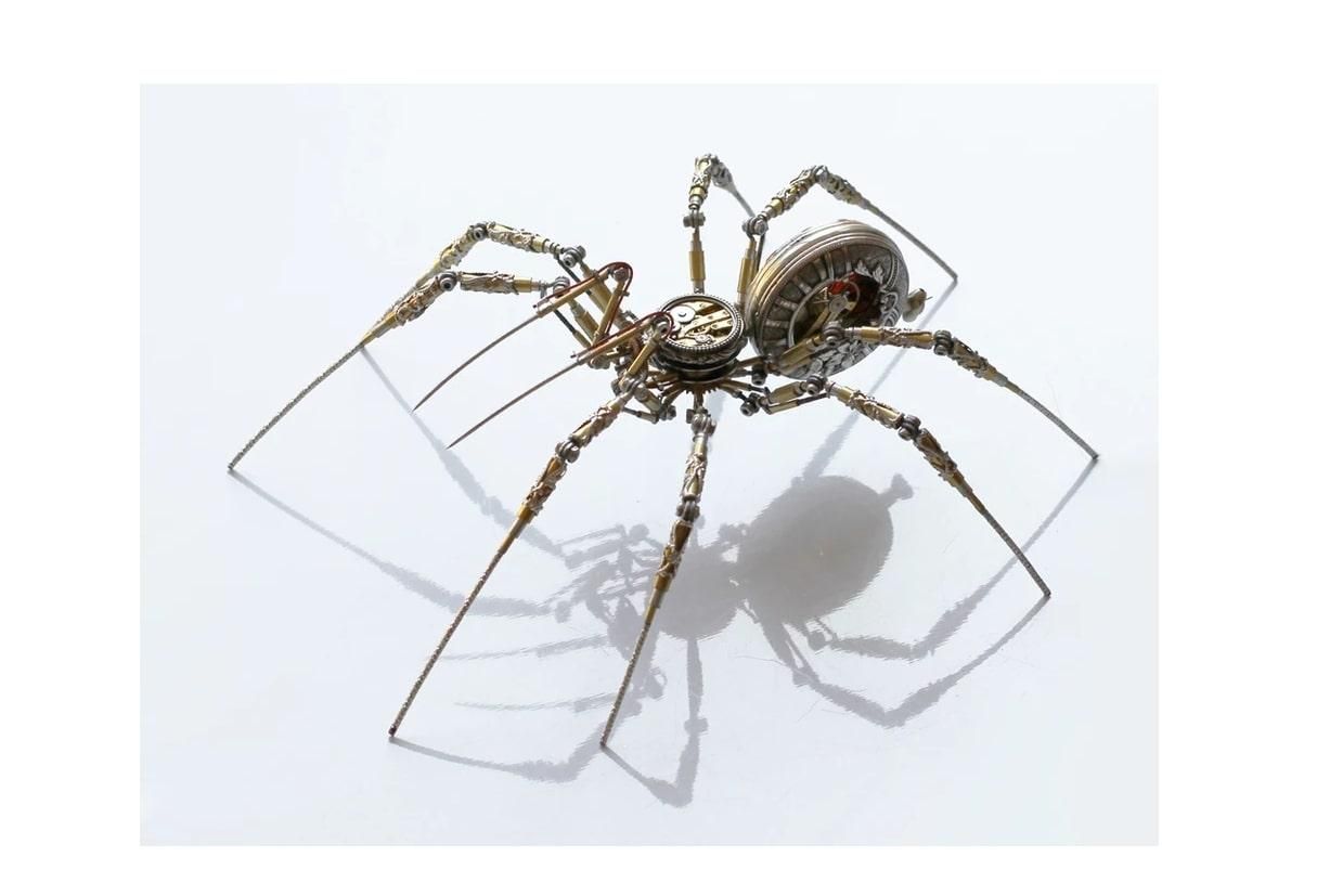 Пауки-киборги: художник создает странные механизмы из старых часов Пауки-киборги: художник создает странные механизмы из старых часов