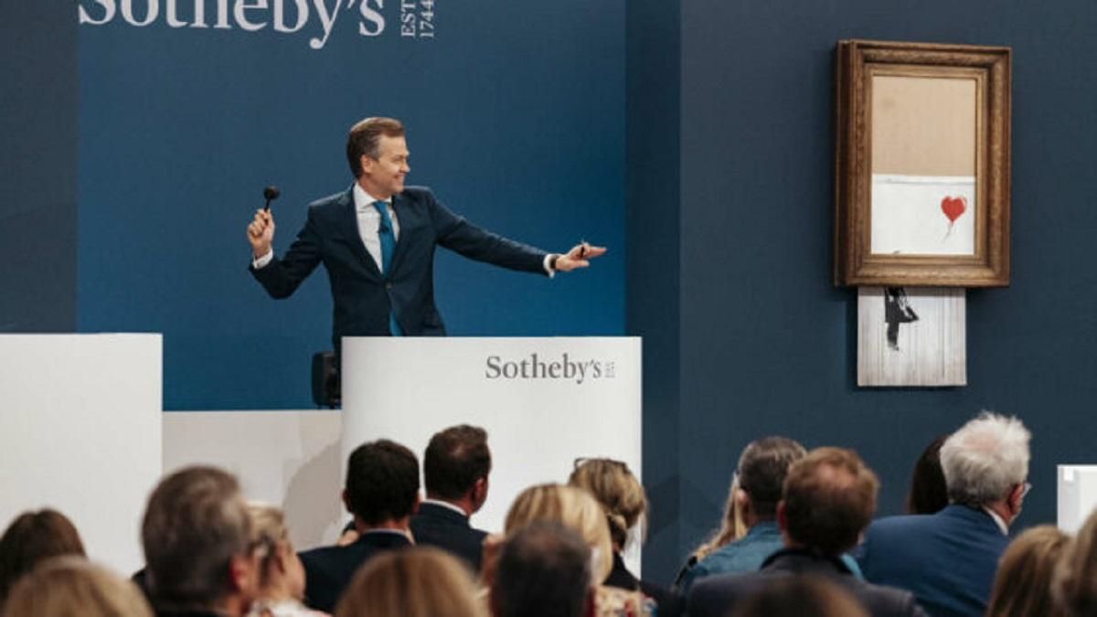 Пошматовану "Дівчинку з повітряною кулею" Бенксі продали у 18 разів дорожче за попередню ціну Пошматовану "Дівчинку з повітряною кулею" Бенксі продали у 18 разів дорожче за попередню ціну