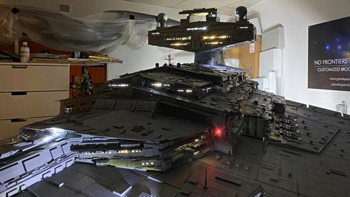 2800 часов работы: энтузиаст построил масштабную копию космического корабля из "Звездных войн"