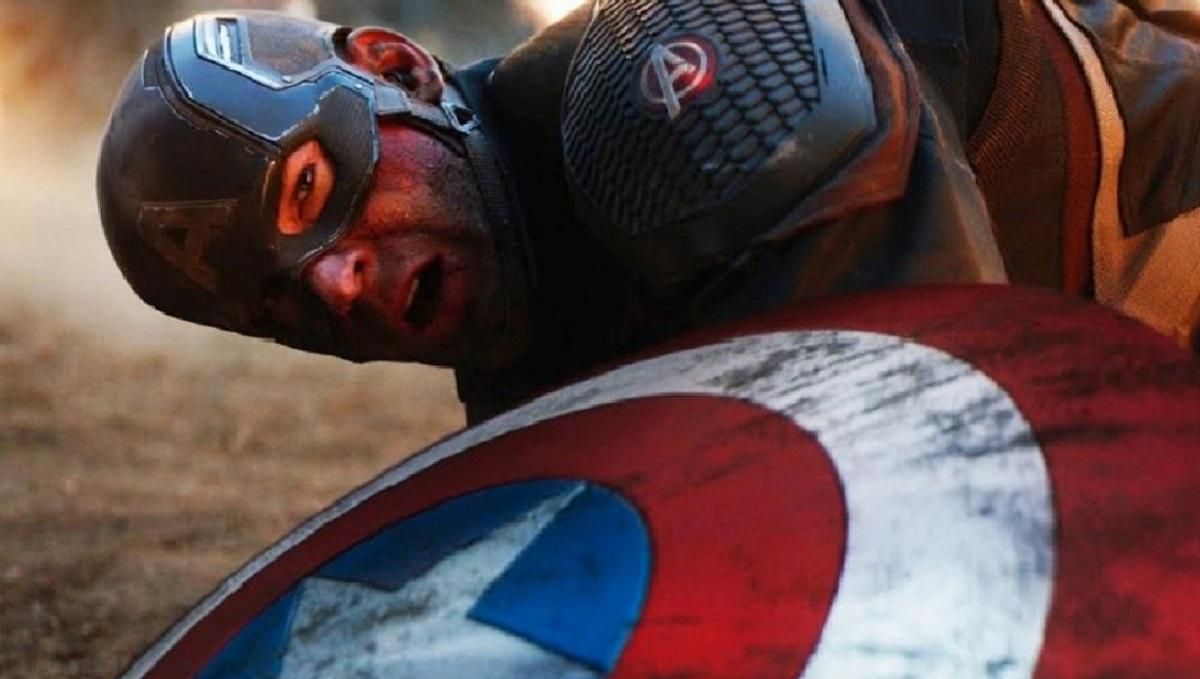 Щит Капитана Америка из "Мстителей: Финал" продадут на аукционе: цена растет