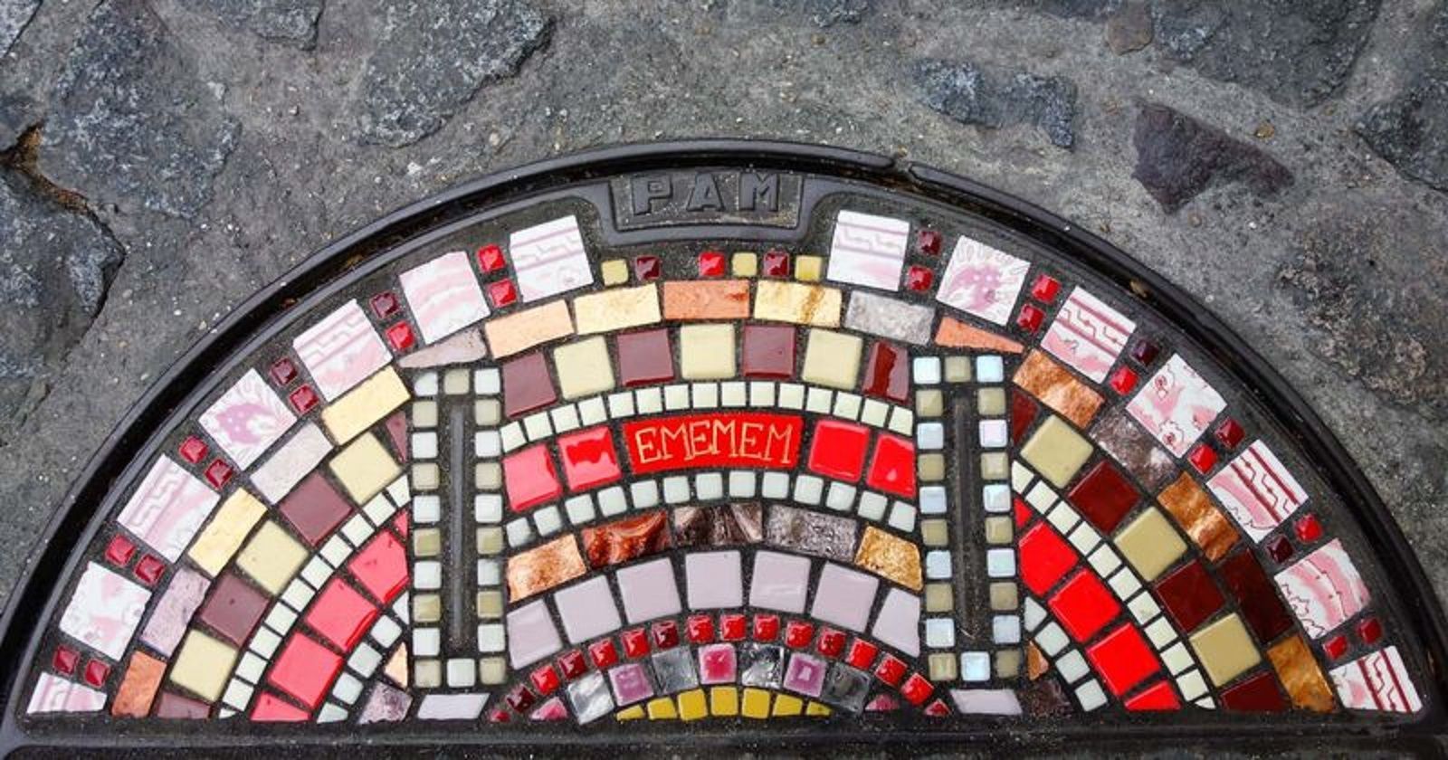 Хірург тротуарів: художник перетворює розбиті дороги на витвори мистецтва - Розваги Хірург тротуарів: художник перетворює розбиті дороги на витвори мистецтва - Розваги