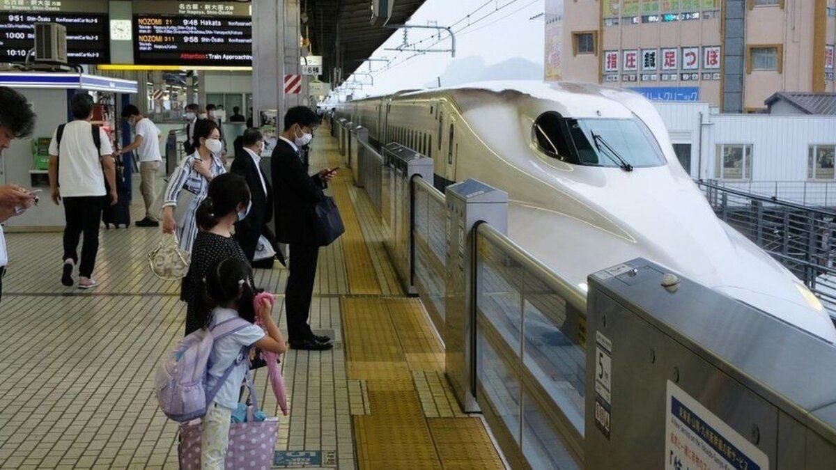 В Японии машинист подал в суд на железную дорогу, выписавшую ему штраф - Развлечения