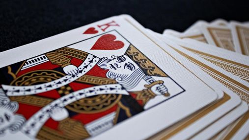 Вершителі доль з картами в руках: хто зі світових монархів був азартним гравцем

