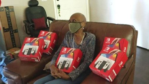 Жінка випадково отримала шість консолей Nintendo Switch: магазин відмовився забирати їх назад