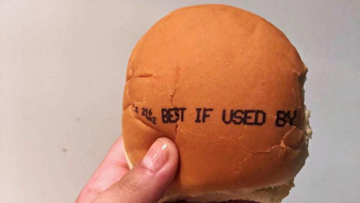 Безглузда помилка: 10 людей, які не впоралися зі своєю роботою та осоромилися на всю мережу - Розваги Безглузда помилка: 10 людей, які не впоралися зі своєю роботою та осоромилися на всю мережу - Розваги