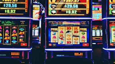 Чоловік виграв 229 тисяч доларів у казино, але не дізнався про це через збій автомата