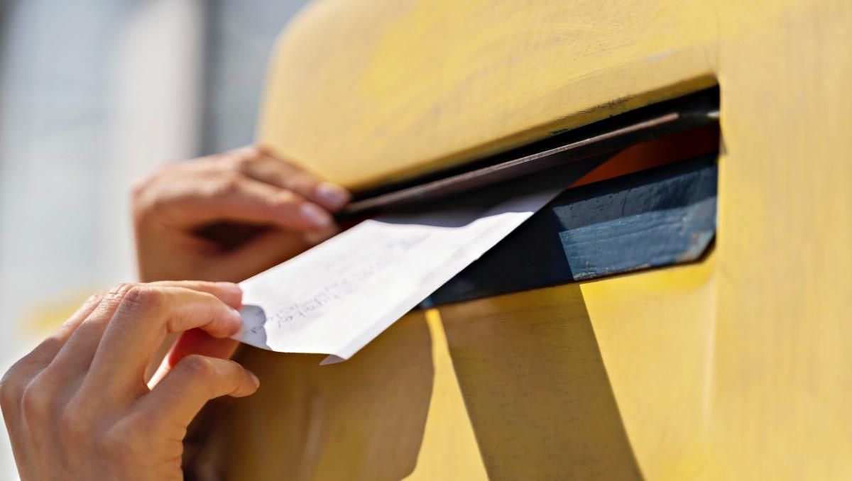 За вимкнення світла: британець отримав чек на 2 трильйони фунтів стерлінгів компенсації - Розваги За вимкнення світла: британець отримав чек на 2 трильйони фунтів стерлінгів компенсації - Розваги