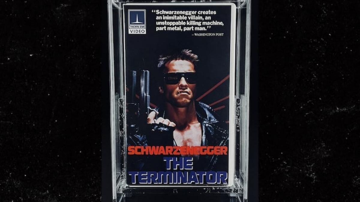 Винтажную видеокассету с фильмом "Терминатор" продали за 32 500 долларов - Развлечения