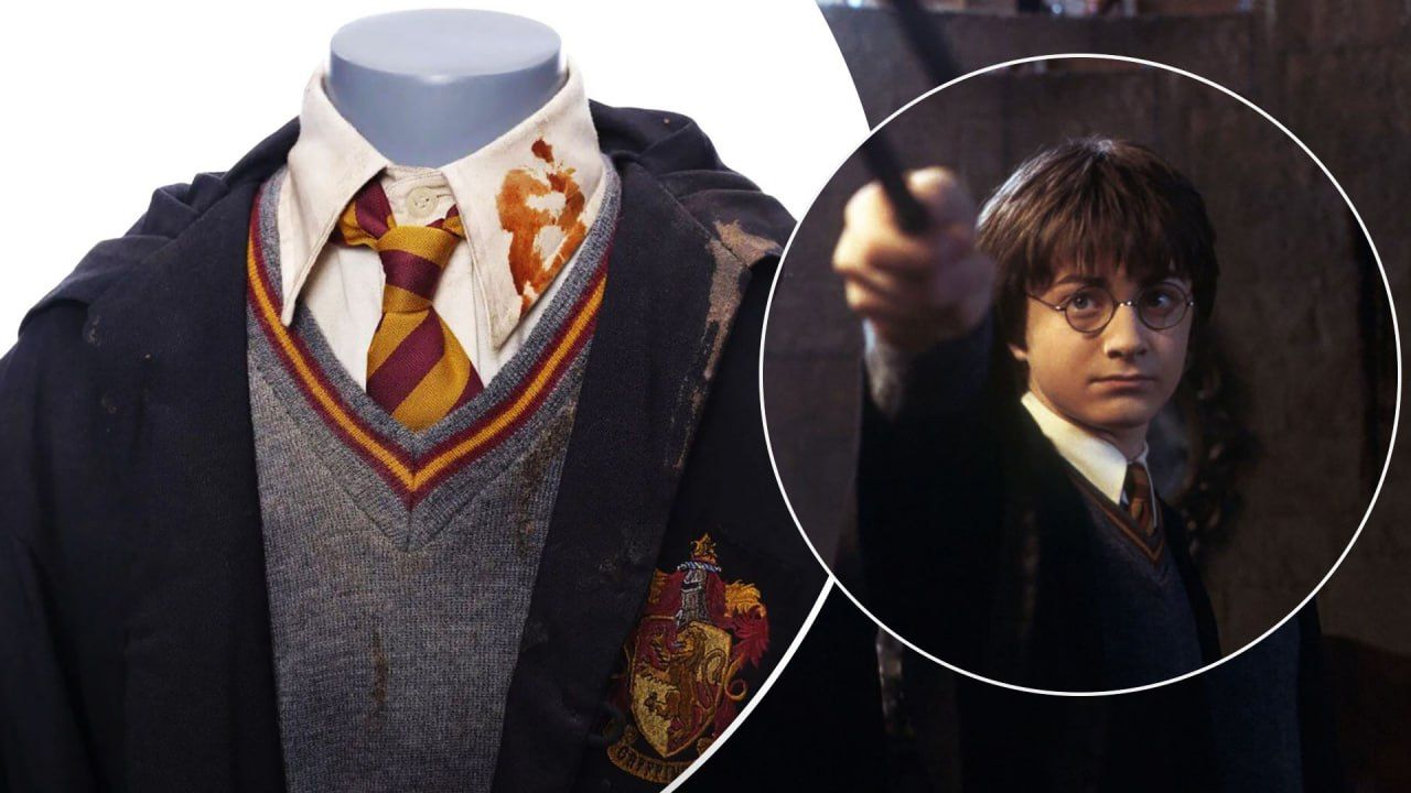 Шкільну форму Гаррі Поттера з Таємної кімнати продали за шалену суму 