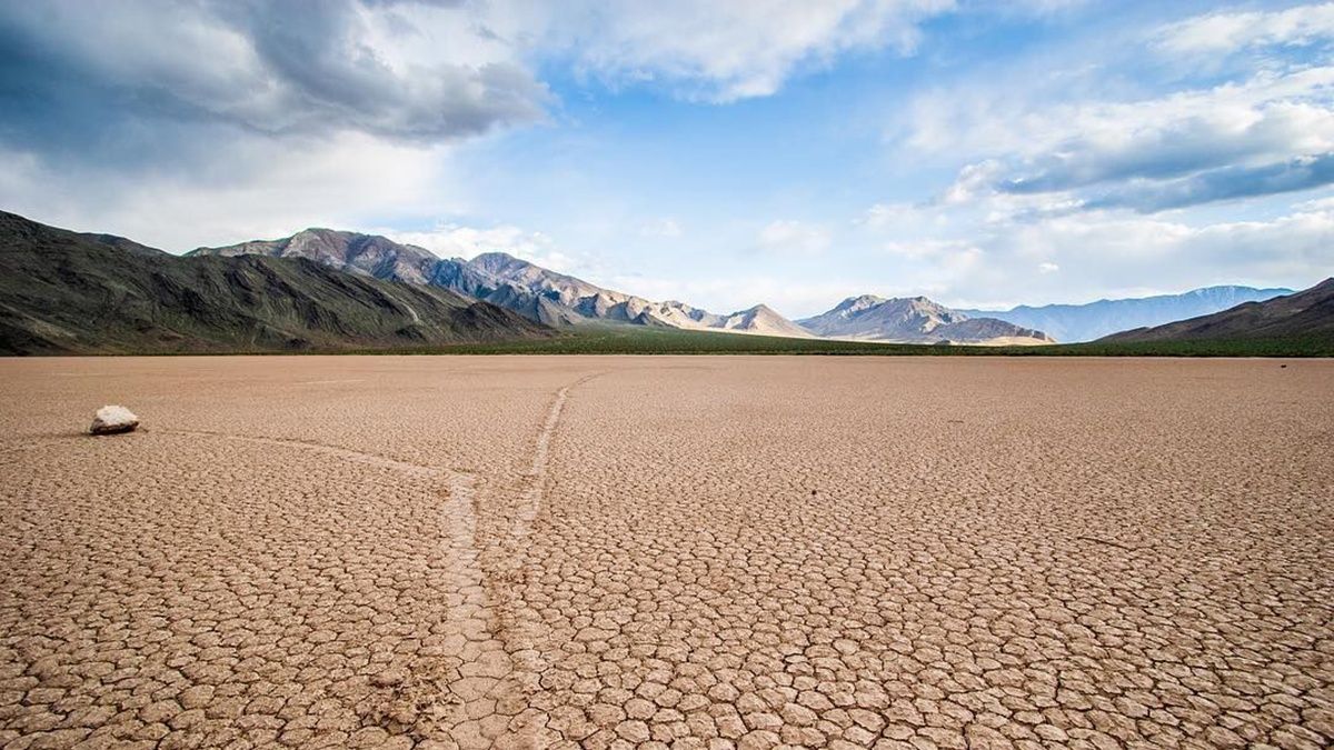 Долина смерті та пустелі – які місця США краще не відвідувати туристам Долина смерті та пустелі – які місця США краще не відвідувати туристам
