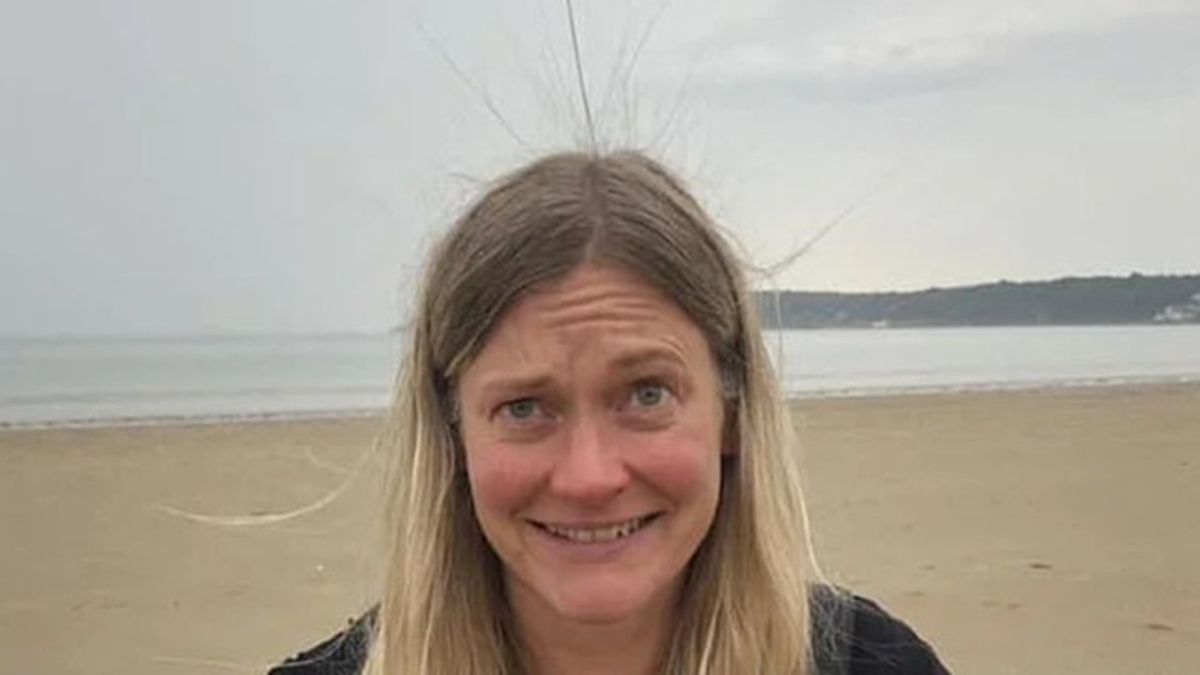 Женщина сфотографировалась за мгновение до катастрофы – ее могла ударить молния Женщина сфотографировалась за мгновение до катастрофы – ее могла ударить молния