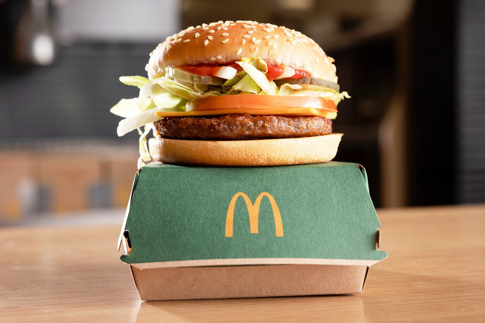 Як McDonald's вдається так швидко готувати свою їжу