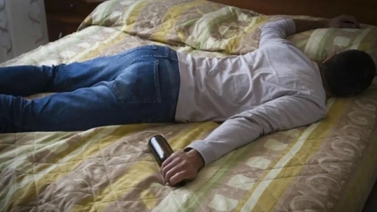 Человек хотел ограбить чужой дом, но уснул Человек хотел ограбить чужой дом, но уснул