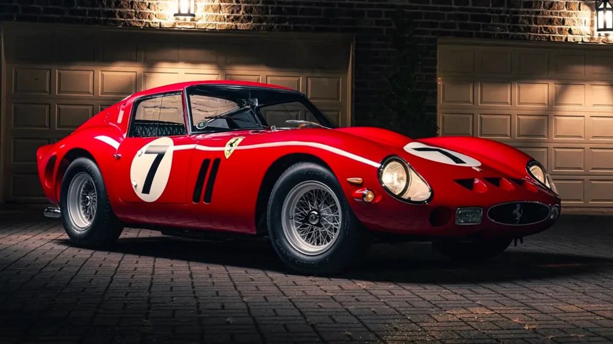 В США продали самое дорогое Ferrari – сколько оно стоило