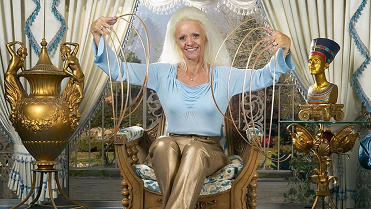 Рекордсменка з найдовшими нігтями у світі померла у віці 83 років Рекордсменка з найдовшими нігтями у світі померла у віці 83 років