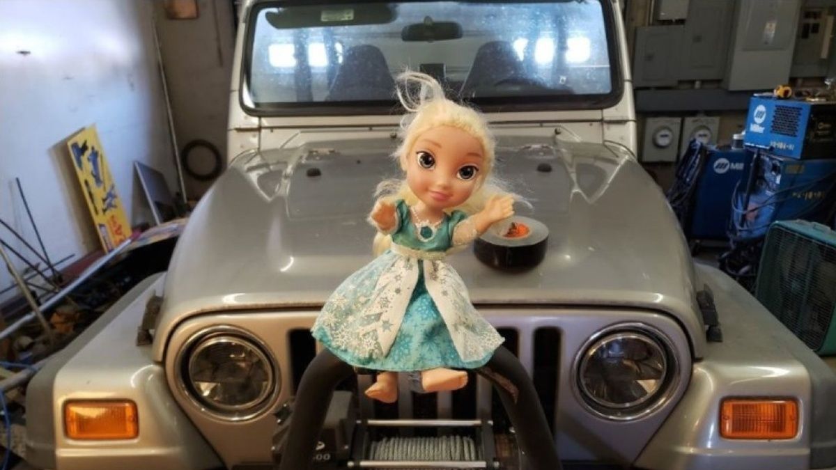 Моторошна лялька повертається додому – історія жахів зі США Моторошна лялька повертається додому – історія жахів зі США