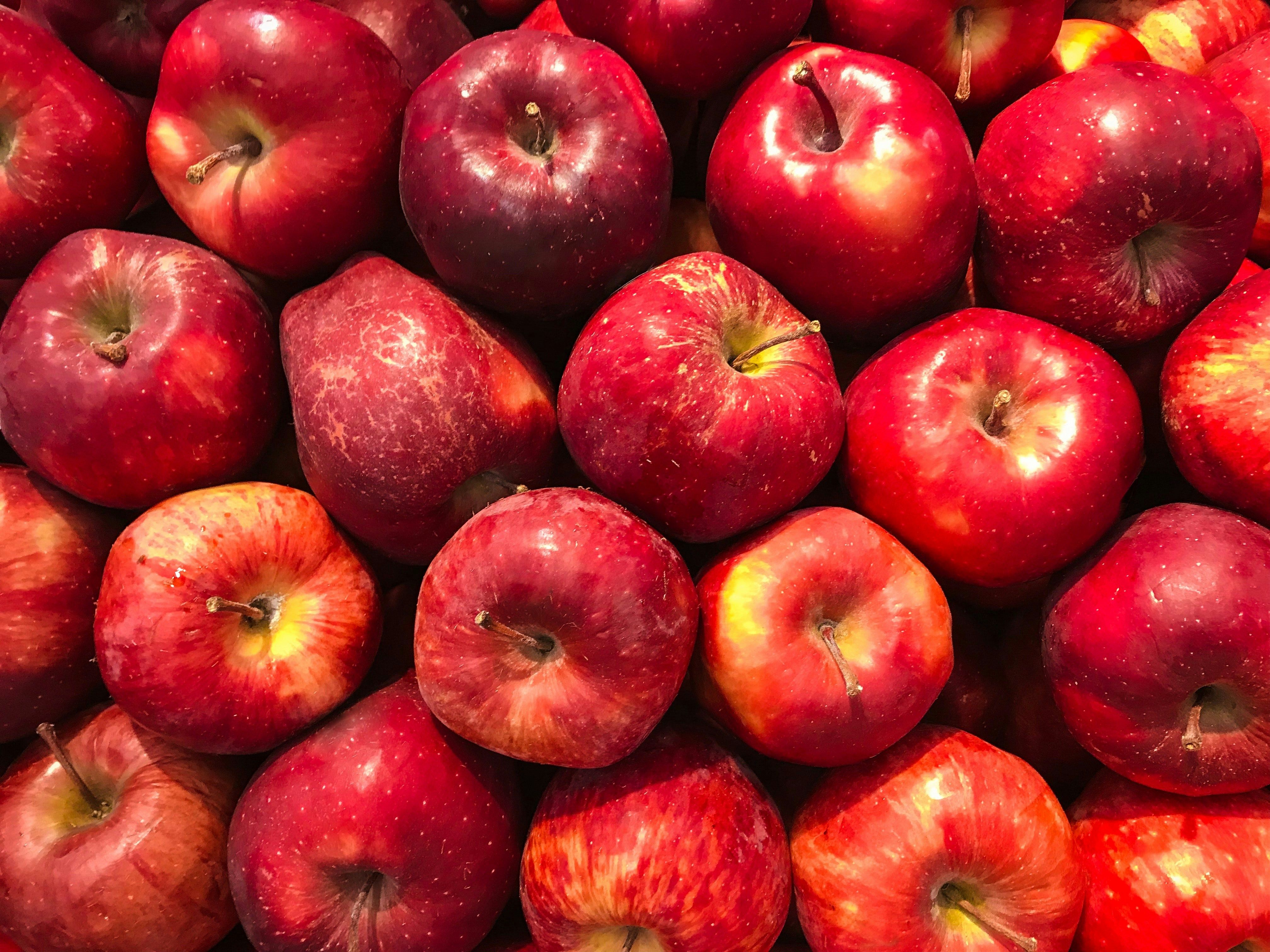 Психологічний тест – визначте свою щедрість, обираючи яблуко