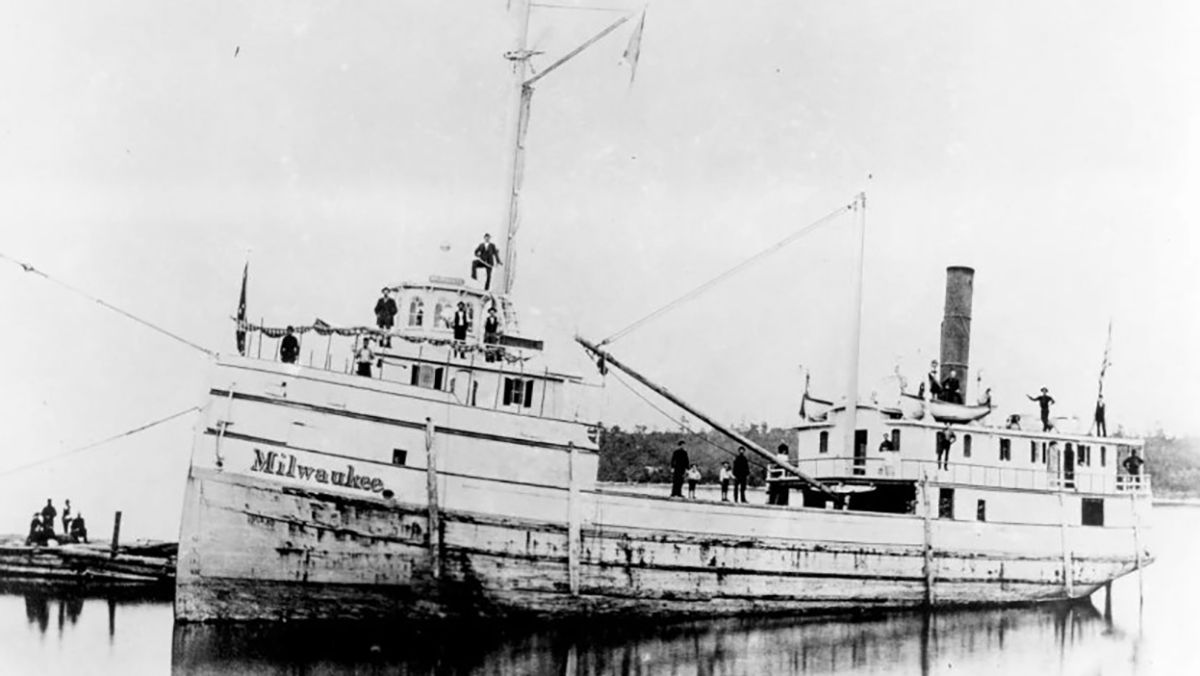 Исследователи нашли на дне озера пароход, затерянный 137 лет назад Исследователи нашли на дне озера пароход, затерянный 137 лет назад