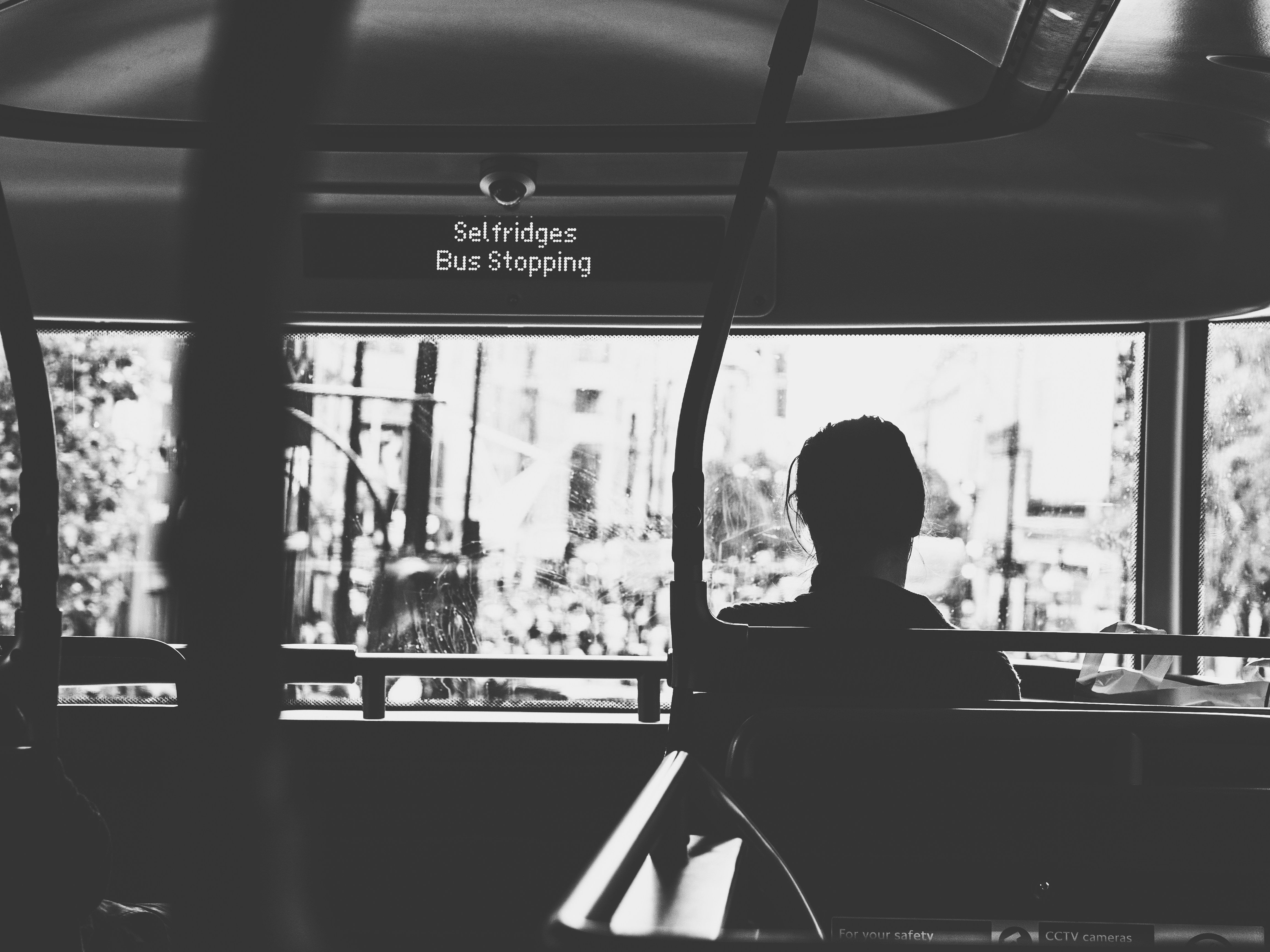 Жінка помстилася чоловікові в порожньому автобусі - що вона зробила Жінка помстилася чоловікові в порожньому автобусі - що вона зробила