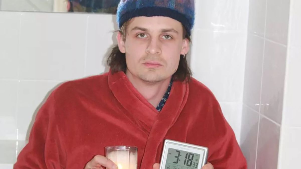 Мужчина хотел установить мировой рекорд по продолжительности времени без сна Мужчина хотел установить мировой рекорд по продолжительности времени без сна