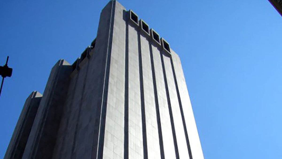 Хмарочос без вікон у Нью-Йорку - чоловік розповів, що там всередині Хмарочос без вікон у Нью-Йорку - чоловік розповів, що там всередині