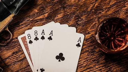 Легенди азартних ігор: історія "Руки мерця" або як Дикий Білл прокляв тузи та вісімки